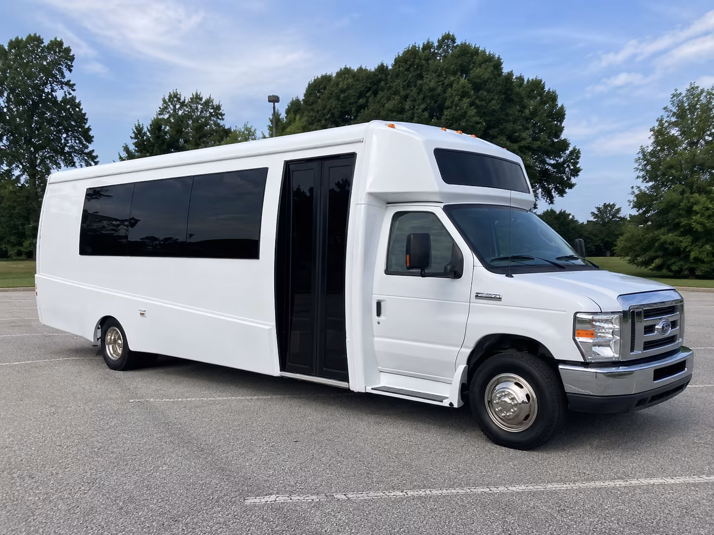 bentonville 18 passenger party bus