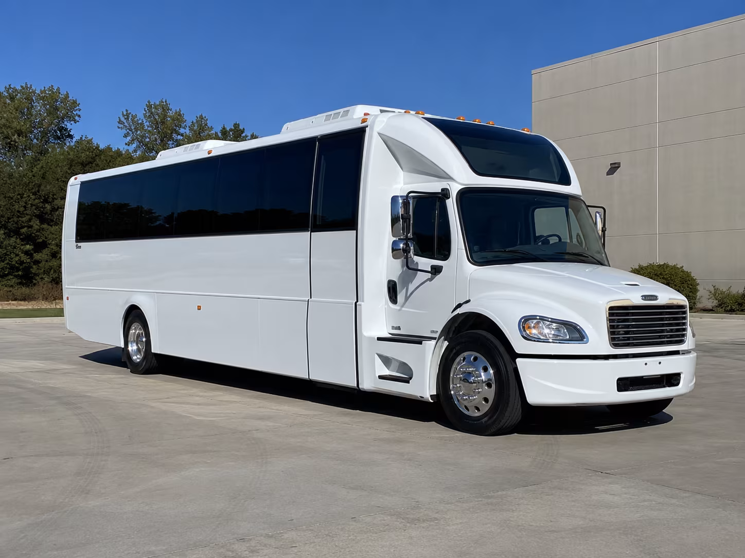 bentonville 28 passenger party bus