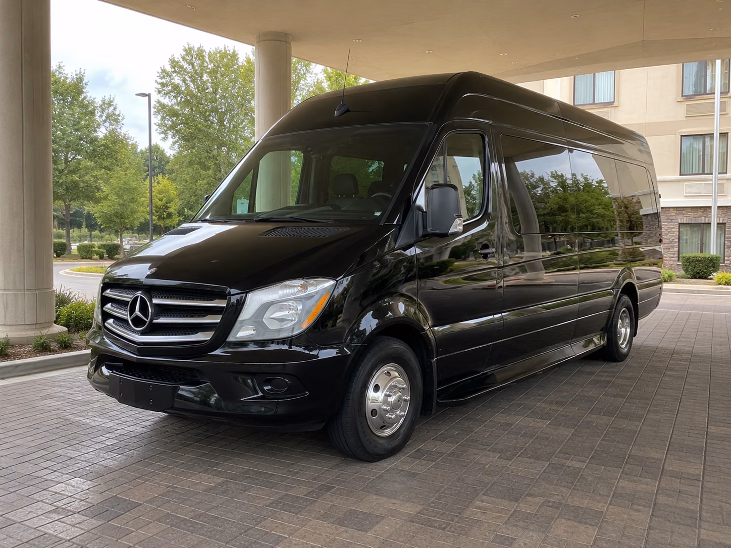 broken arrow wine tour transportation